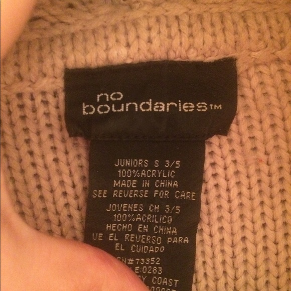 Knitted sweater - Picture 3 of 3